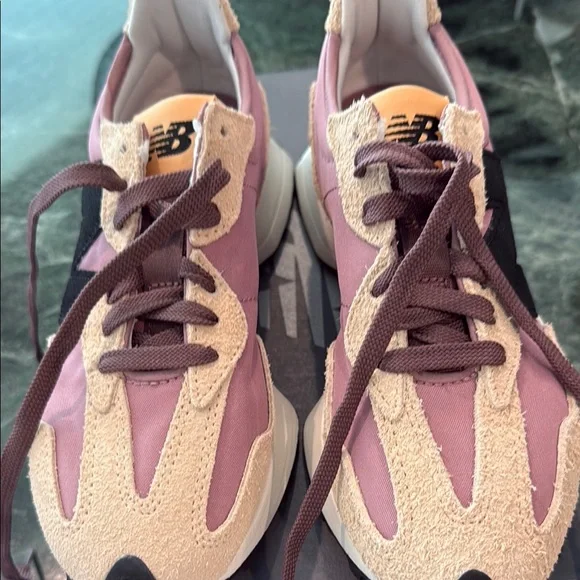 New Balance 327 EUC Women's Sneakers in Pink and Tan - Picture 4 of 11